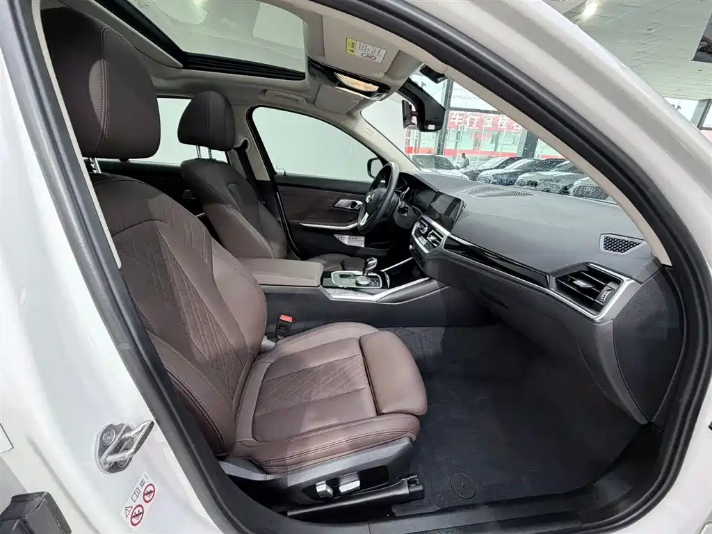 BMW 3 Series 2021 — фото 9