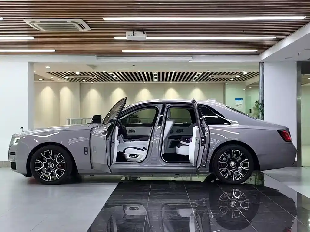Rolls-Royce Ghost 2024 — фото 4