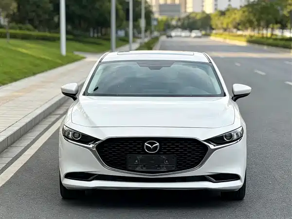 Mazda 3 Axela 2022