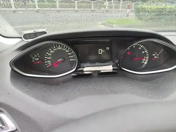 Peugeot 308S 2015