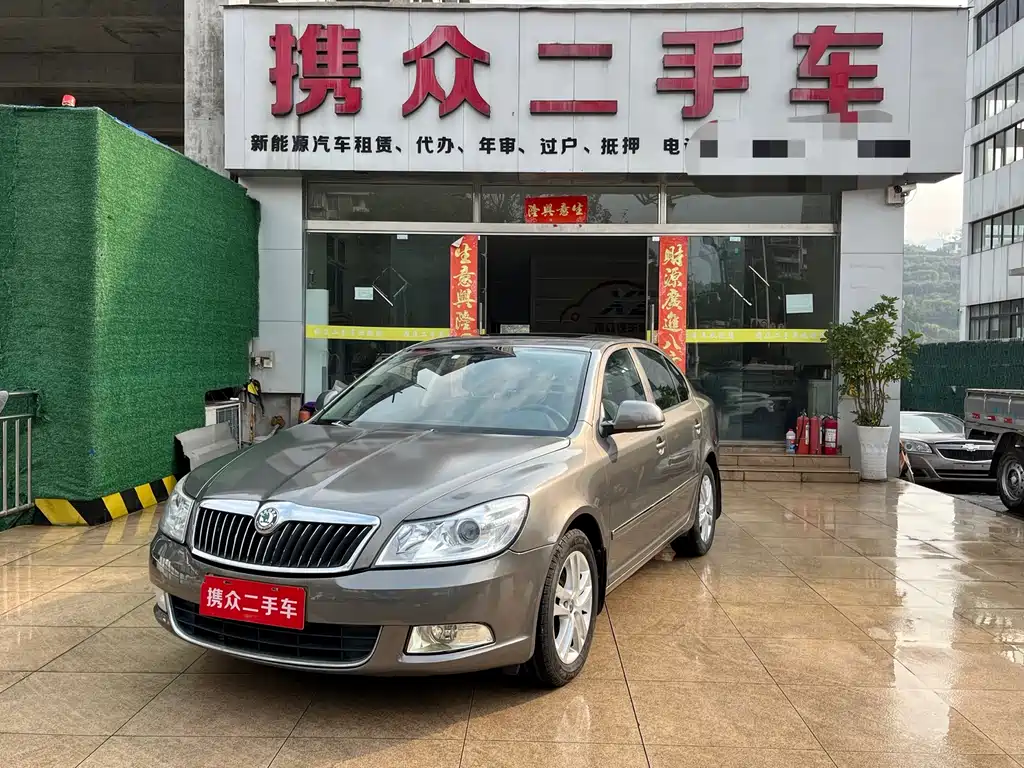 Skoda Octavia 2013 — фото 1