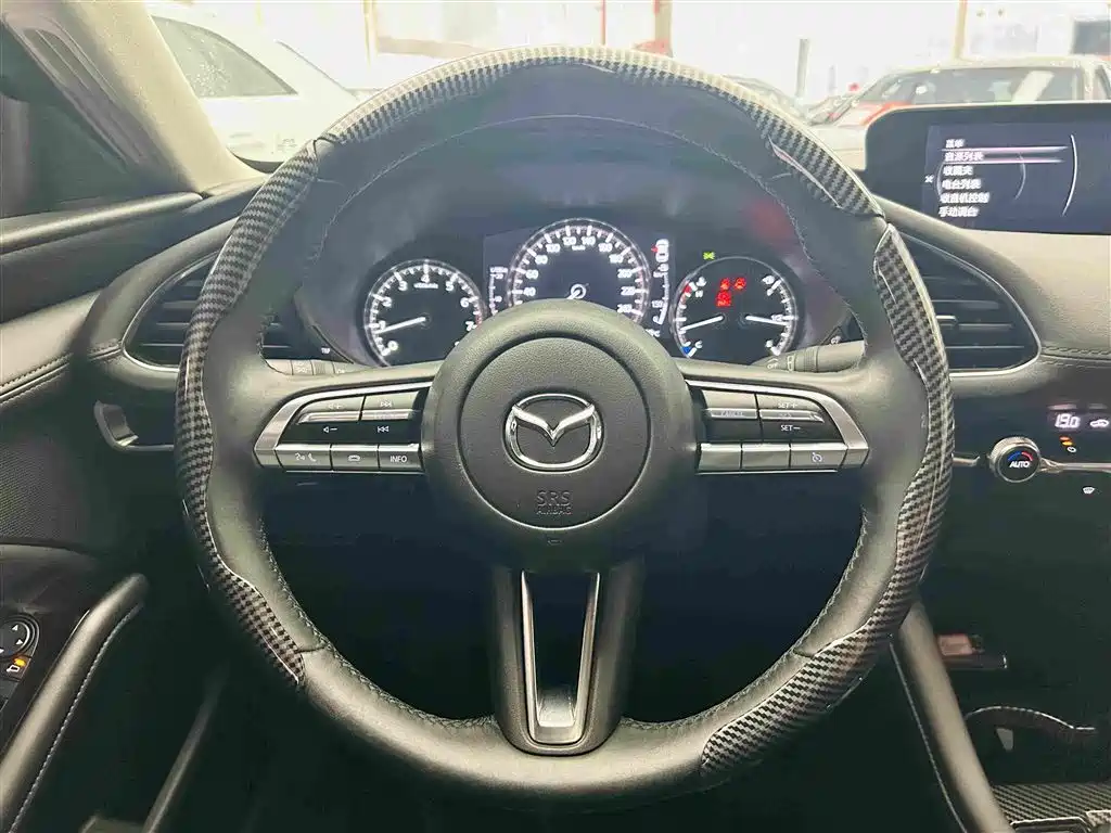 Mazda 3 Axela 2021 — фото 15