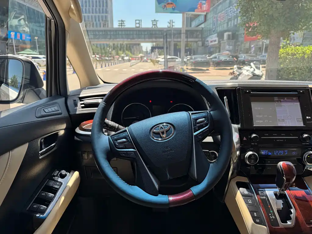 Toyota Alphard 2015 — фото 15