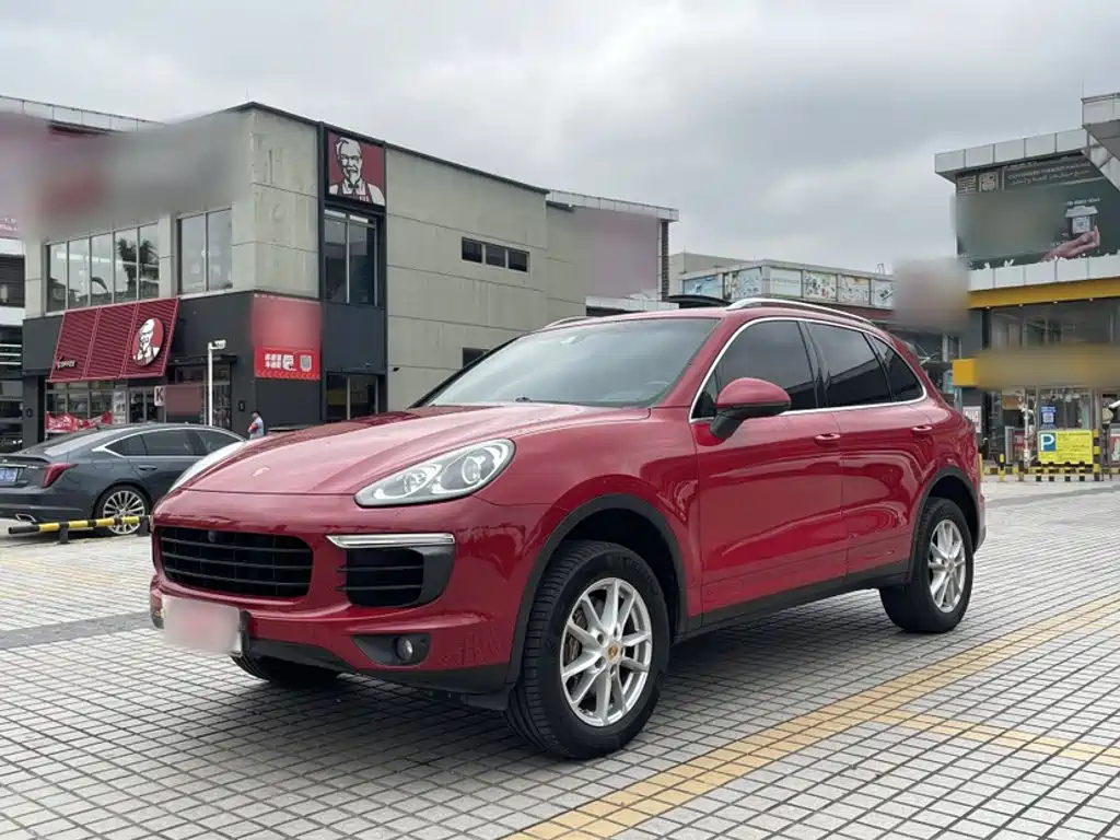 Porsche Cayenne 2016 — фото 24