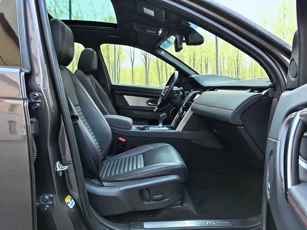 Land Rover Discovery Sport 2023 — фото 10