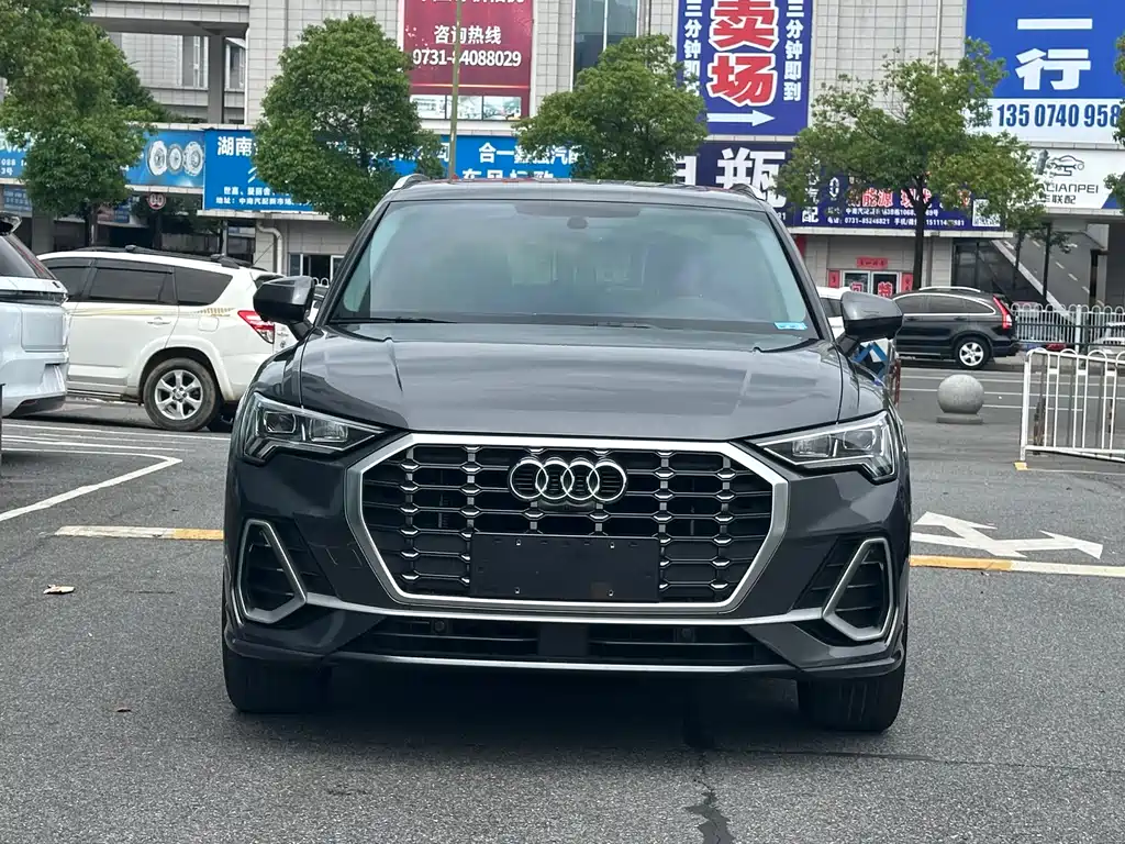 Audi Q3 2022 — фото 2