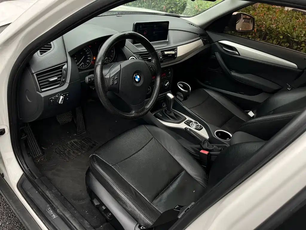 BMW X1 2013 — фото 12