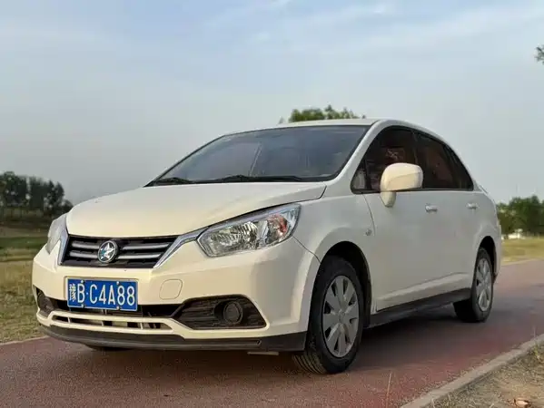 Venucia D50 2015