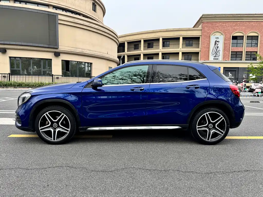 Mercedes-Benz GLA 2018 — фото 4