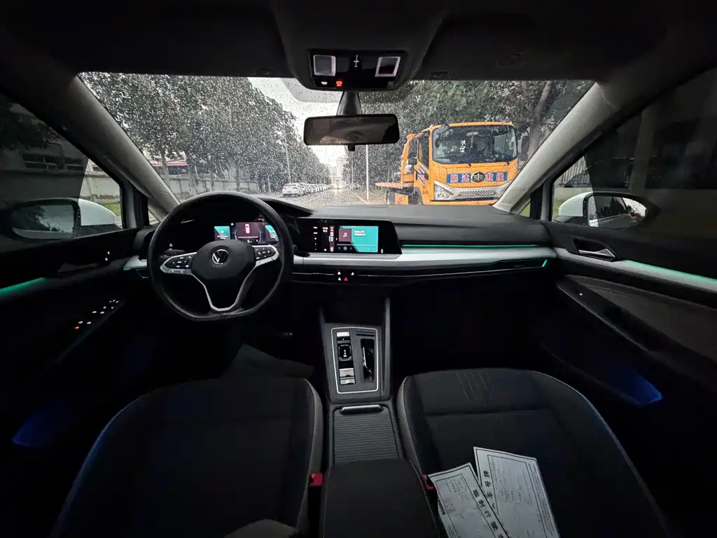 Volkswagen Golf 2023