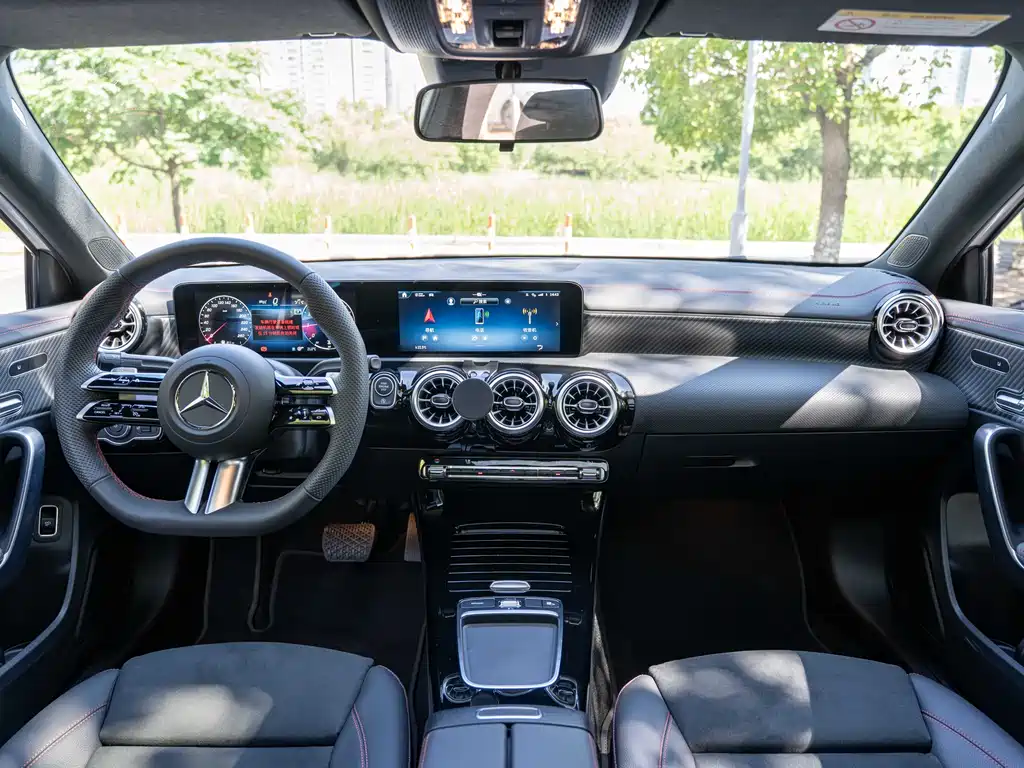 Mercedes-Benz A-Class 2025 — фото 9