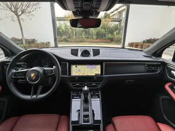 Porsche Macan 2022