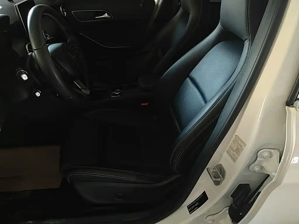 Mercedes-Benz GLA 2017 — фото 15