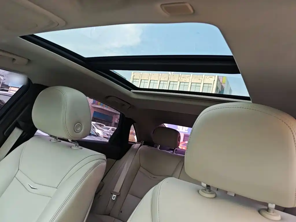 Cadillac XTS 2017 — фото 18