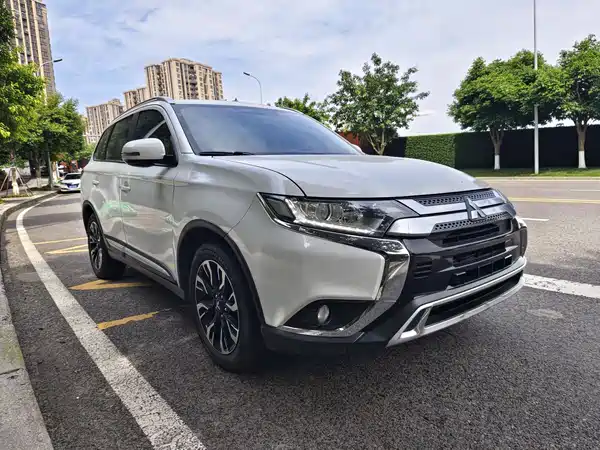 Mitsubishi Outlander 2019