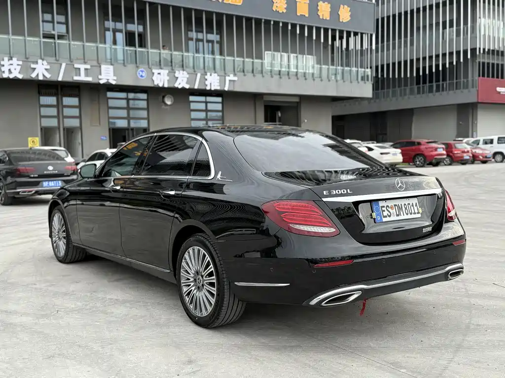 Mercedes-Benz E-Class 2020 — фото 9