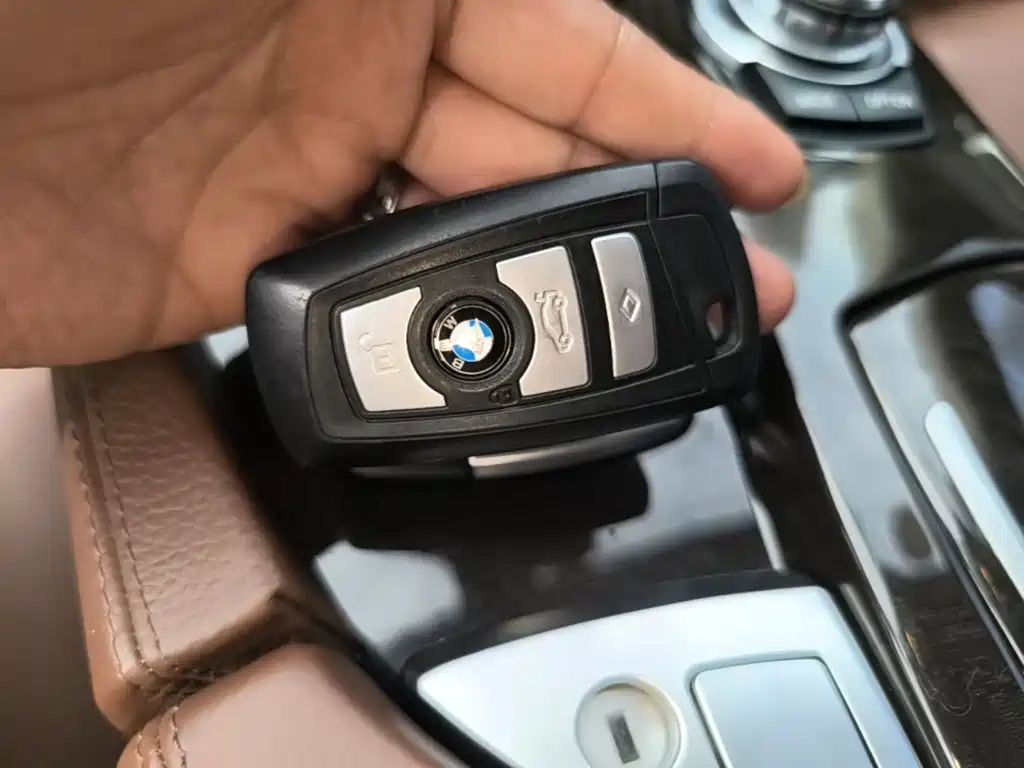 BMW 5 Series 2017 — фото 9