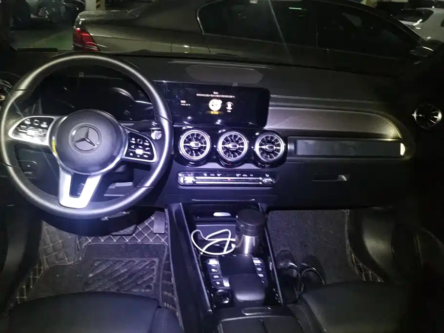 Mercedes-Benz GLB 2023 — фото 12