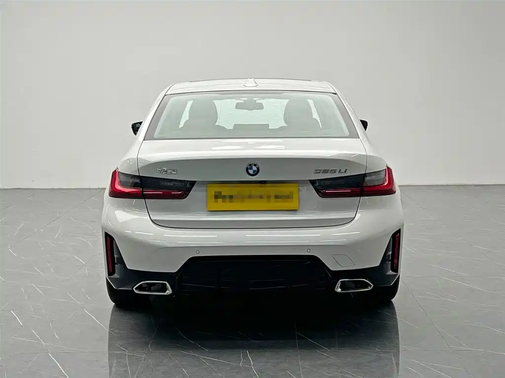 BMW 3 Series 2025