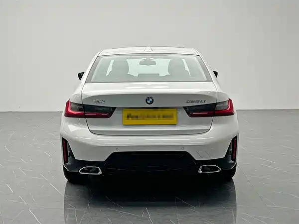 BMW 3 Series 2025
