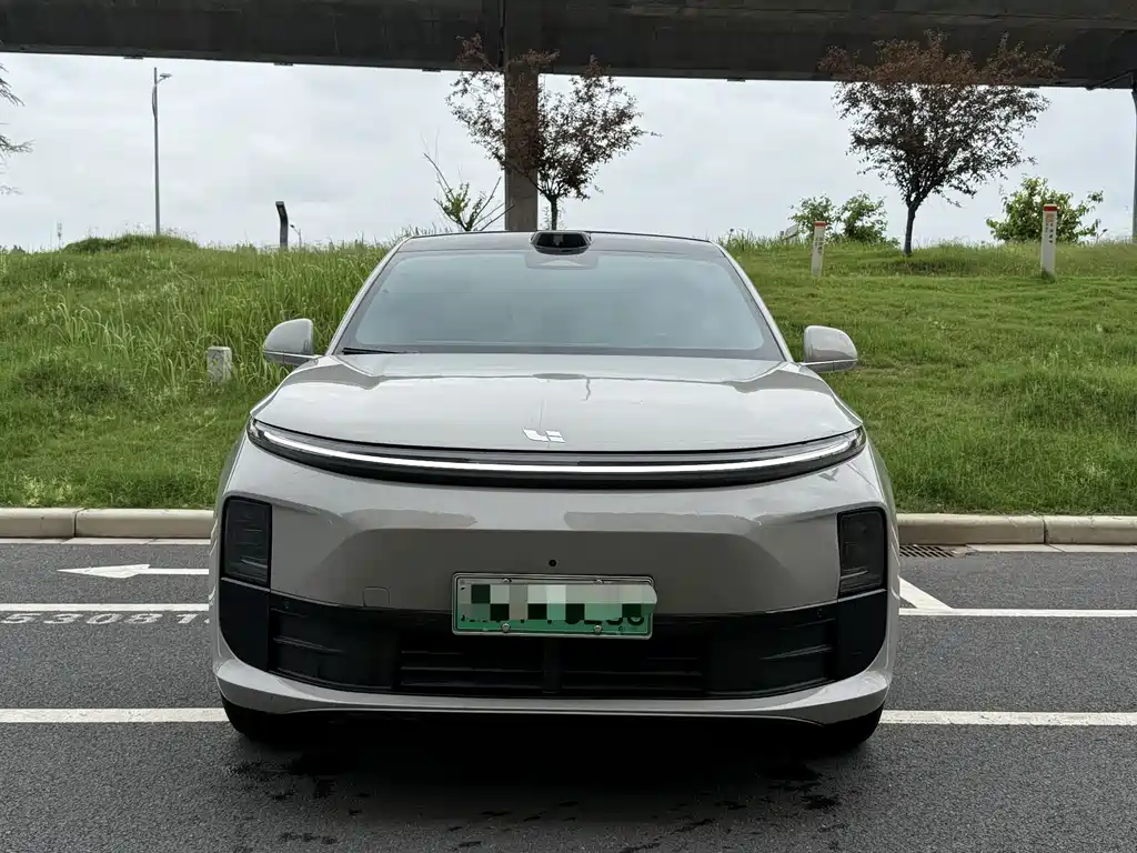 Li Auto Li L6 2025