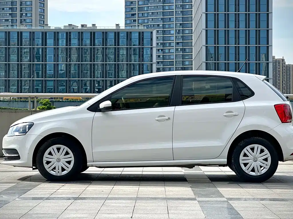 Volkswagen Polo 2017 — фото 4