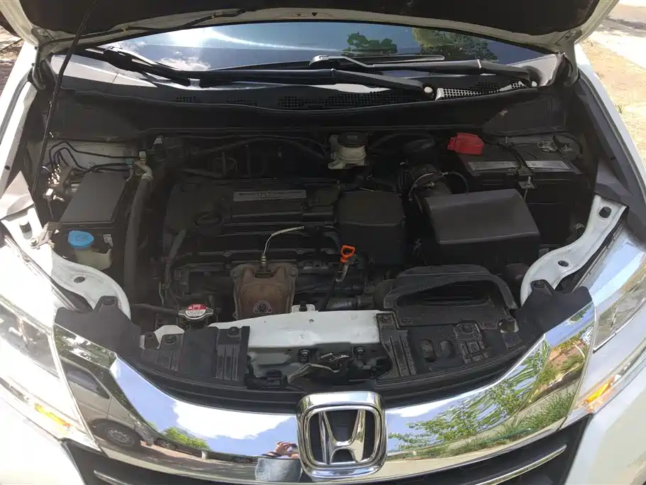 Honda Odyssey 2015 — фото 10