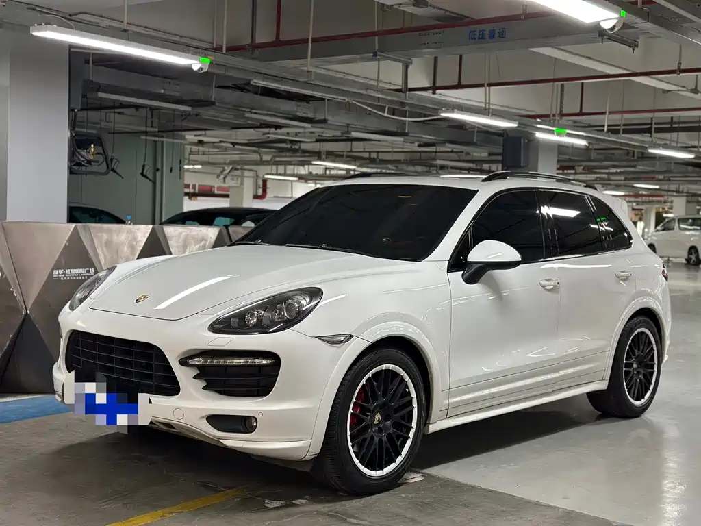 Porsche Cayenne 2013 — фото 1