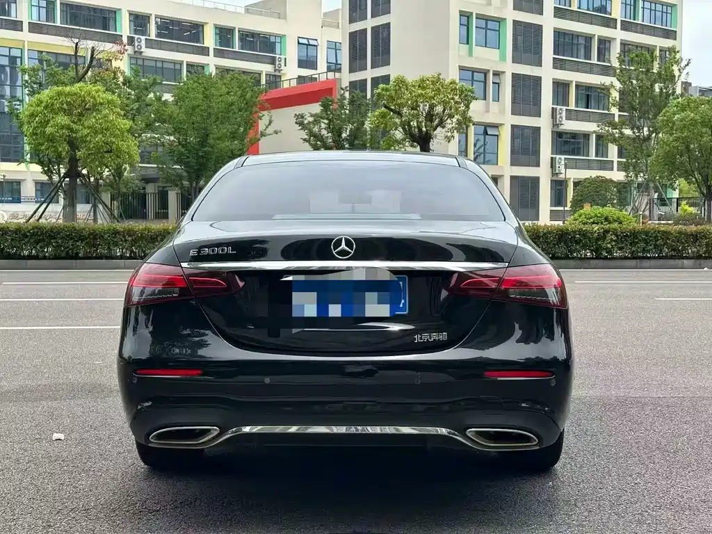 Mercedes-Benz E-Class 2021 — фото 15