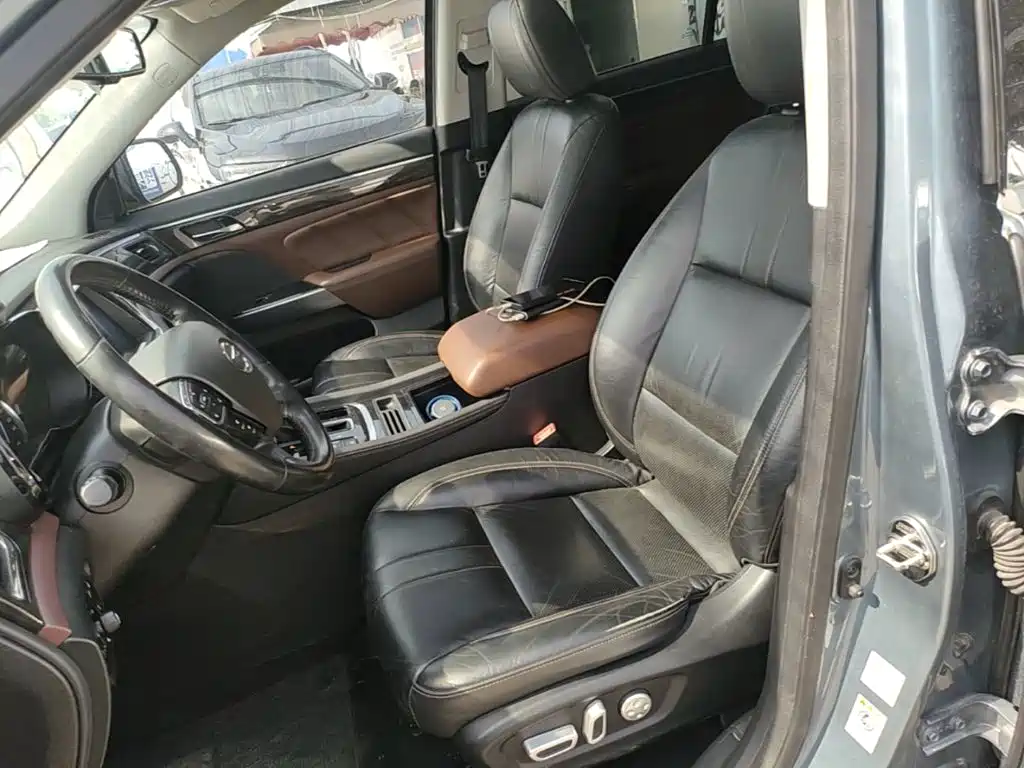 GAC Motor Trumpchi GS8 2018 — фото 15