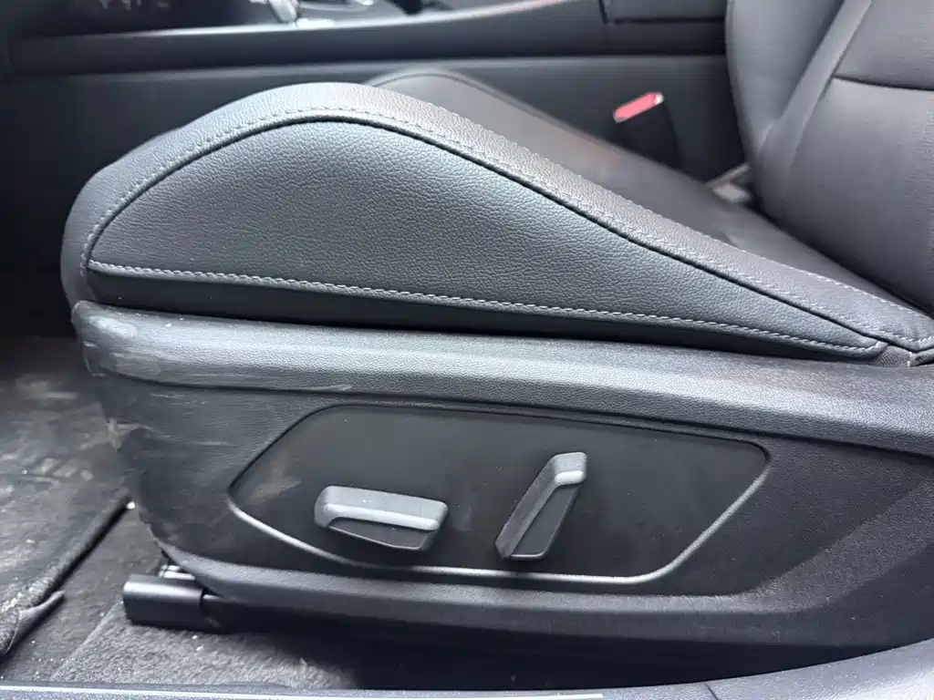 Hyundai Elantra 2023 — фото 11