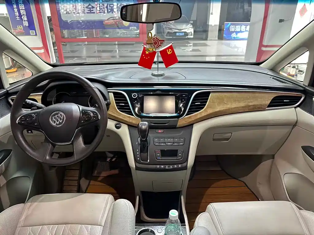Buick GL8 2019