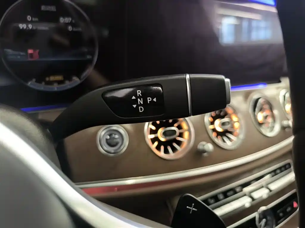 Mercedes-Benz E-Class 2019 — фото 14