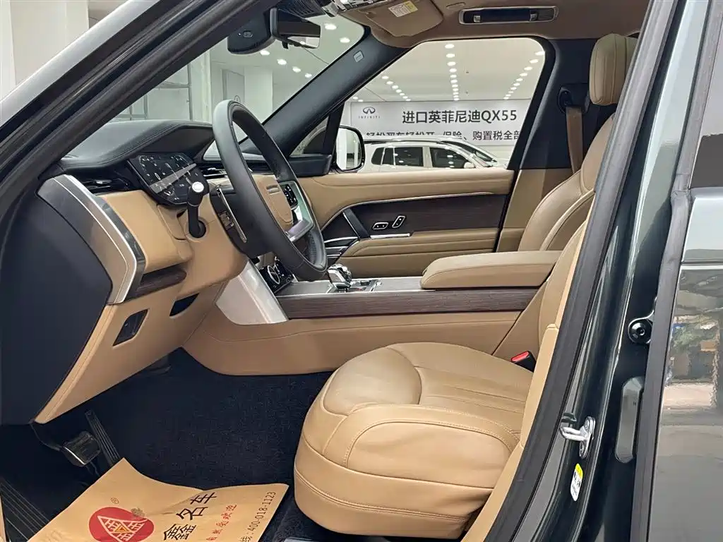 Land Rover Range Rover 2023 — фото 15