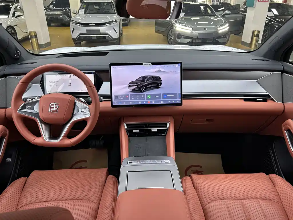 BYD Tang L 2025