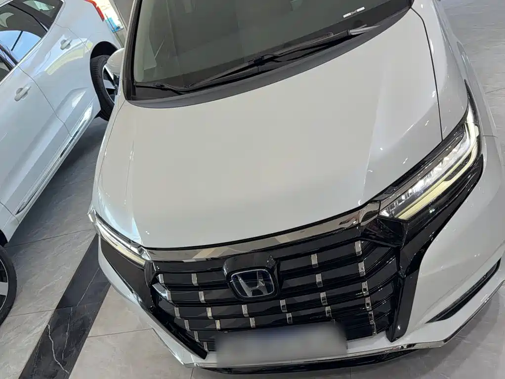 Honda Elysion 2023 — фото 10