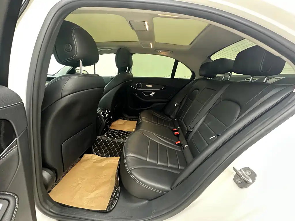 Mercedes-Benz C-Class 2020 — фото 13