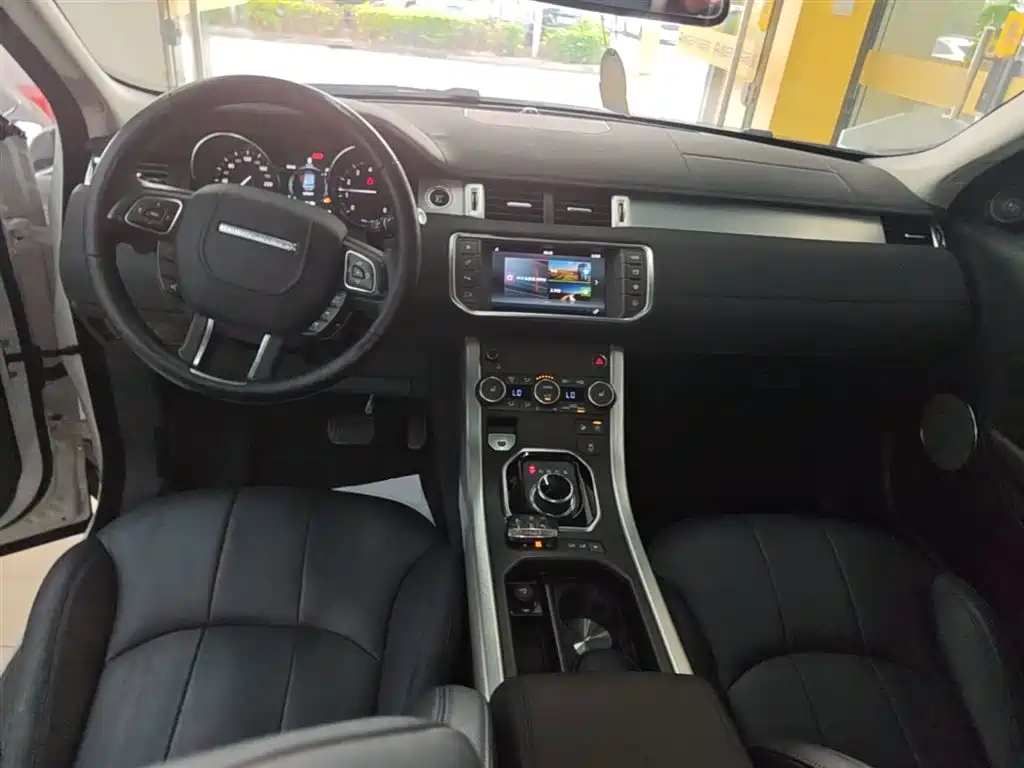 Land Rover Evoque 2017 — фото 10
