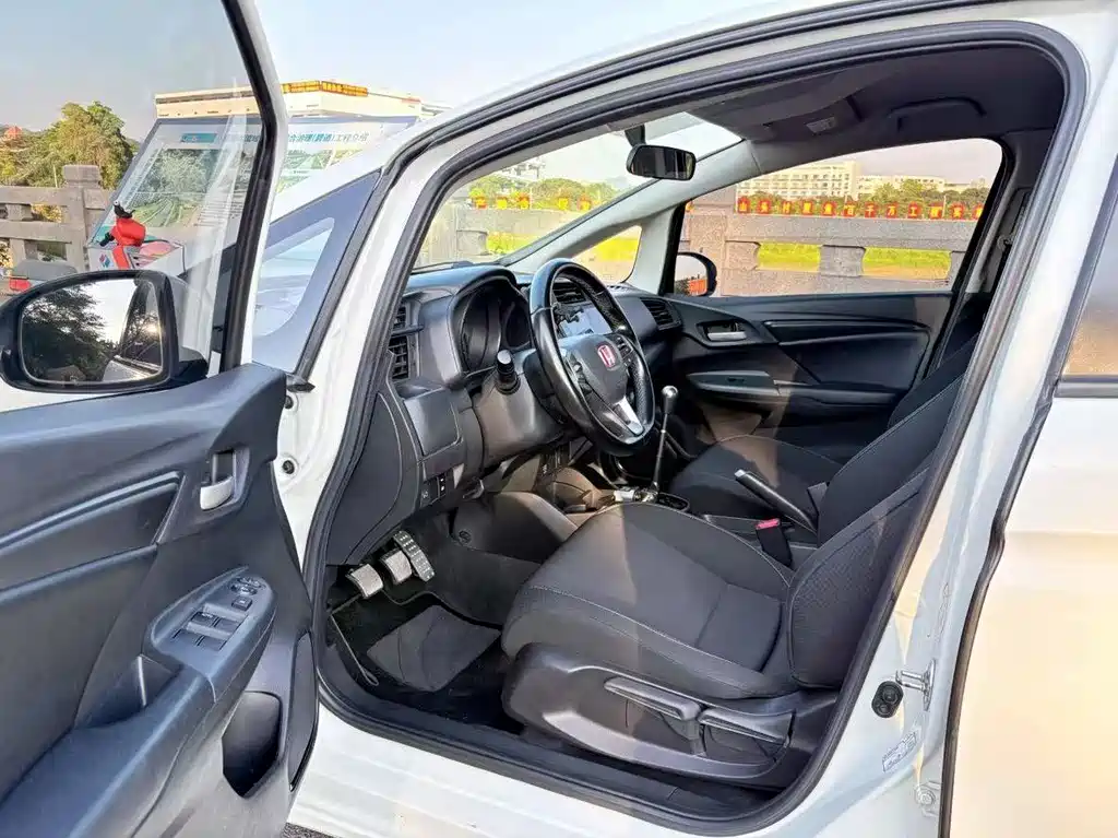 Honda Fit 2018 — фото 52