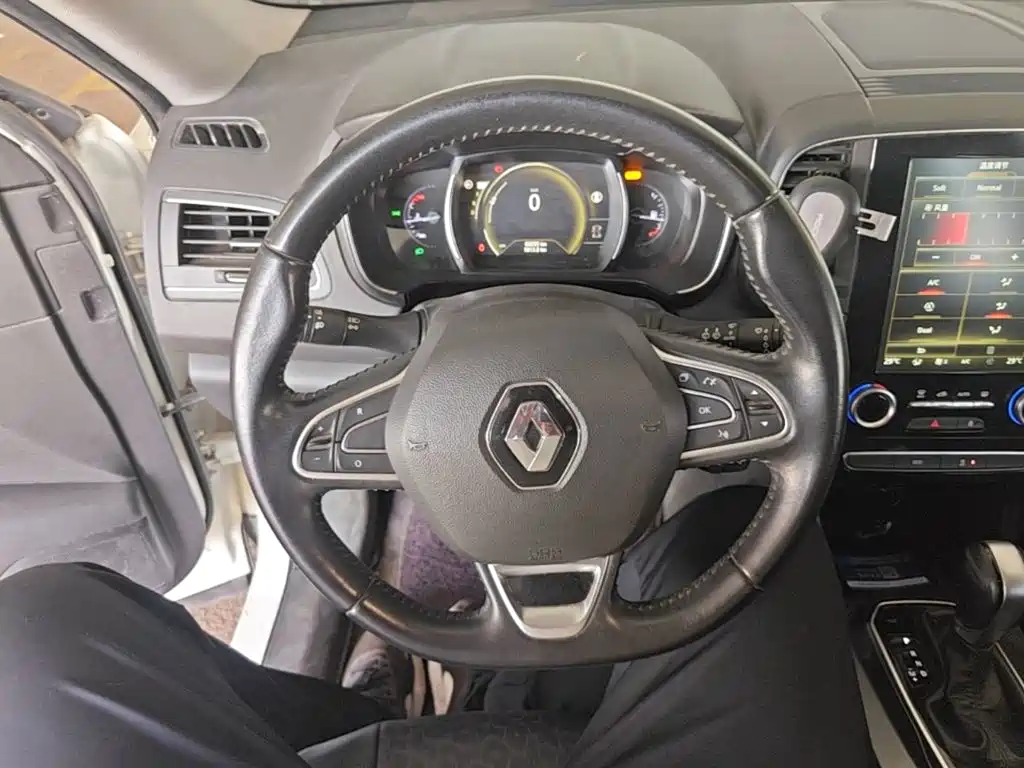 Renault Koleos 2018 — фото 11