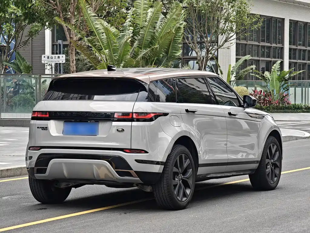 Land Rover Evoque 2024 — фото 12
