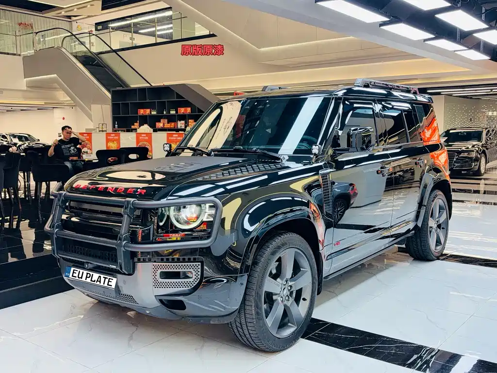 Land Rover Defender 2023 — фото 1