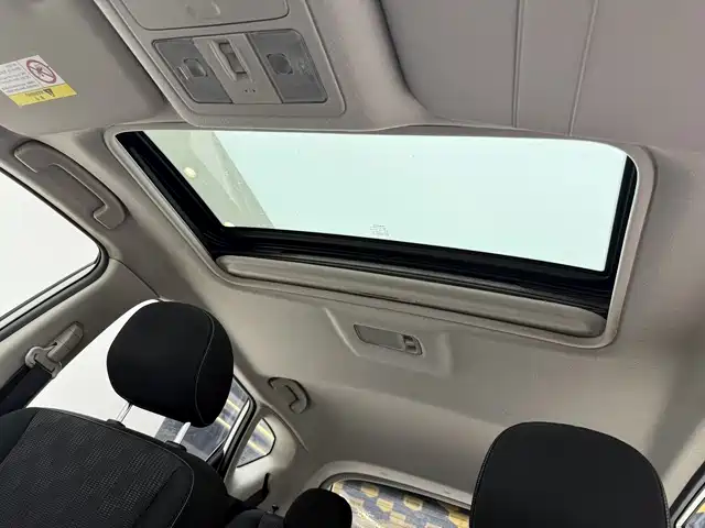 Nissan Tiida 2017 — фото 14