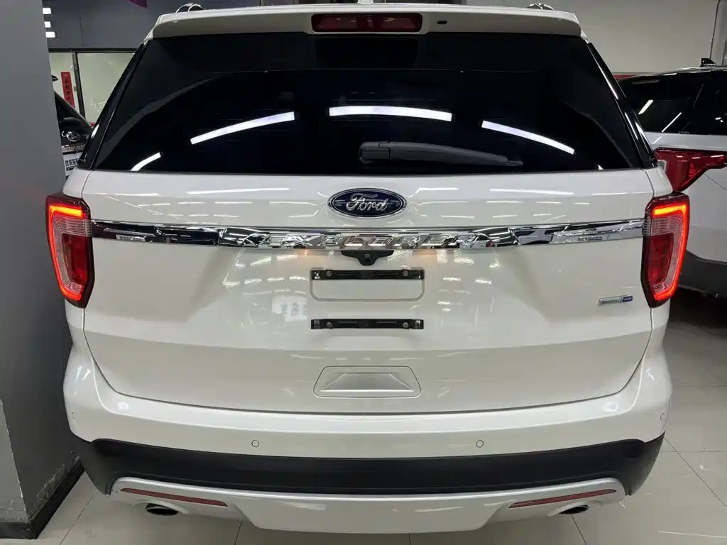 Ford Explorer 2017 — фото 8