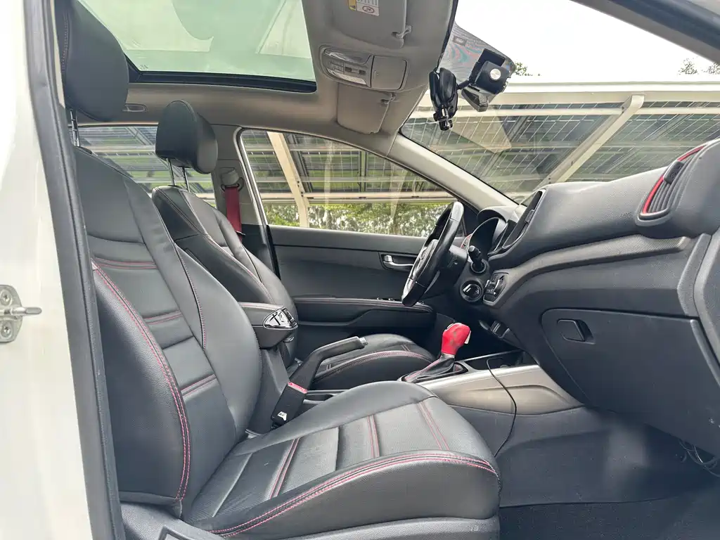 Kia KX3 2016 — фото 14