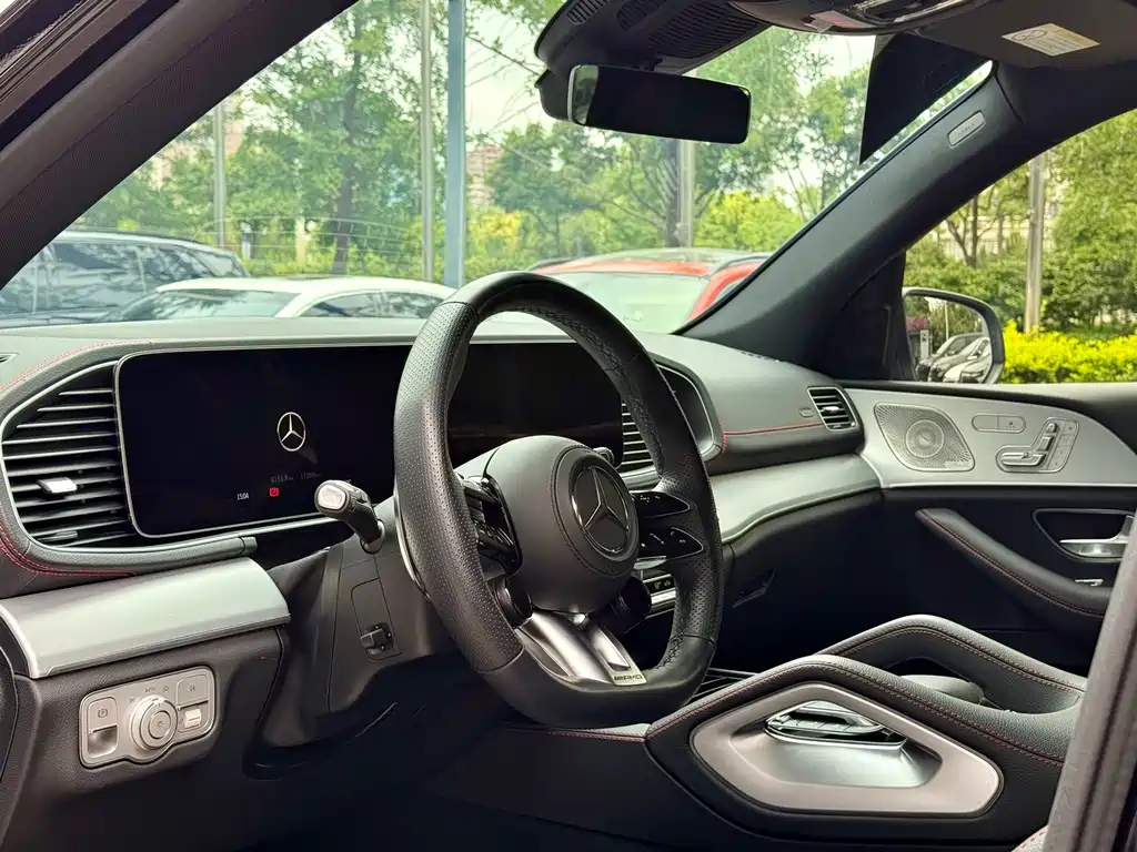 Mercedes-Benz GLE AMG 2025 — фото 14