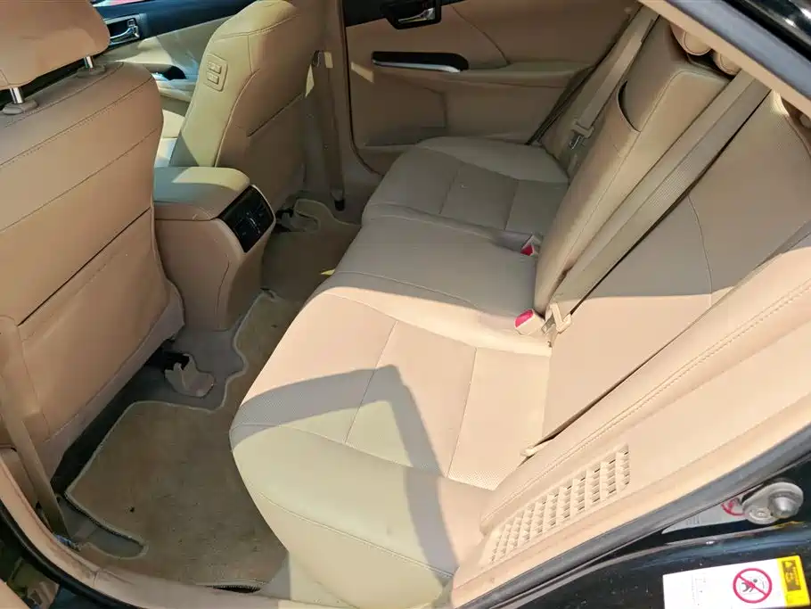 Toyota Camry 2014 — фото 11