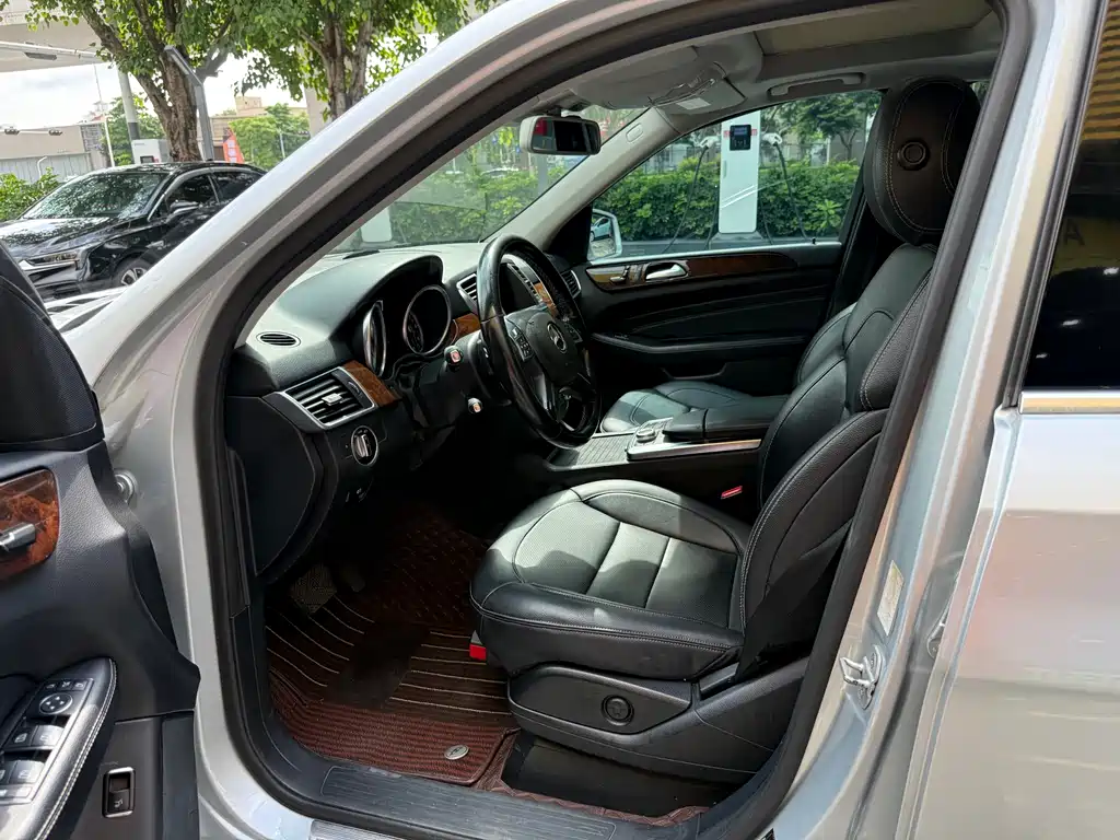 Mercedes-Benz M-Class 2013