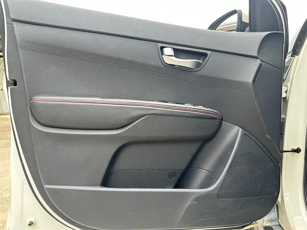 Kia KX3 2016 — фото 10