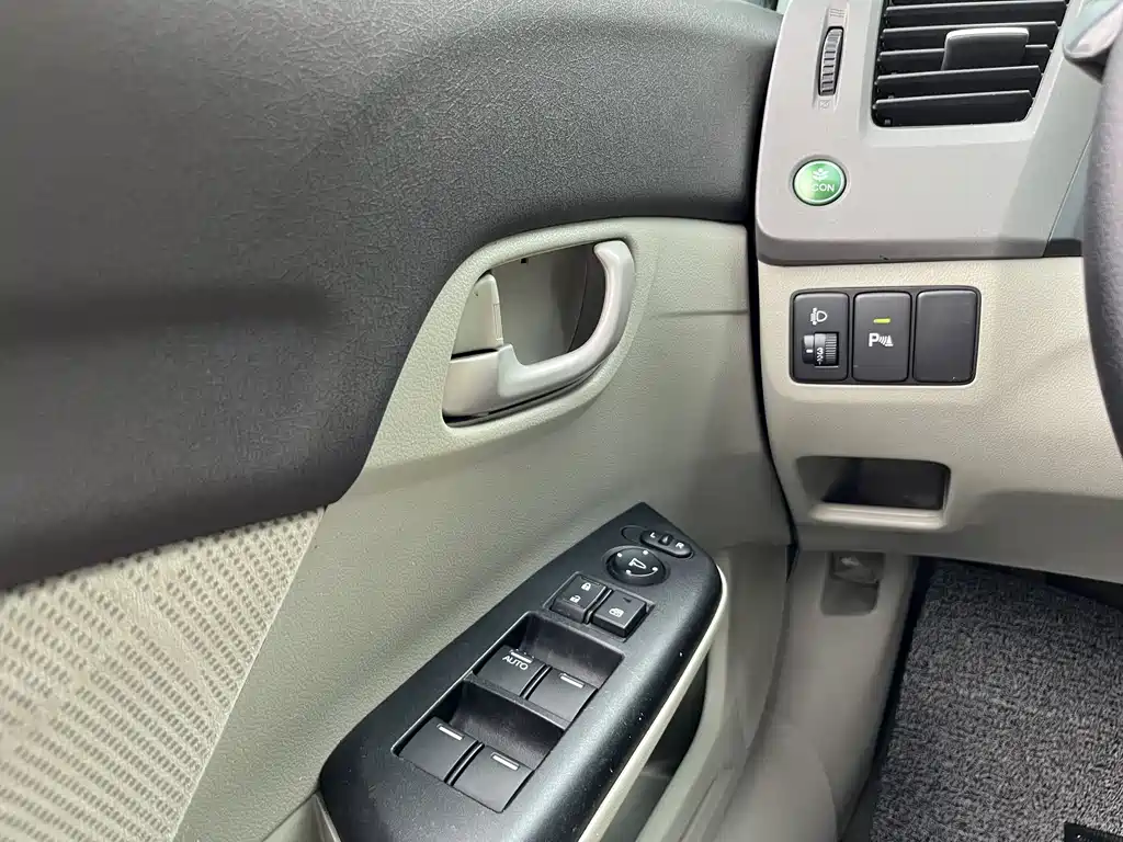 Honda Civic 2013 — фото 16
